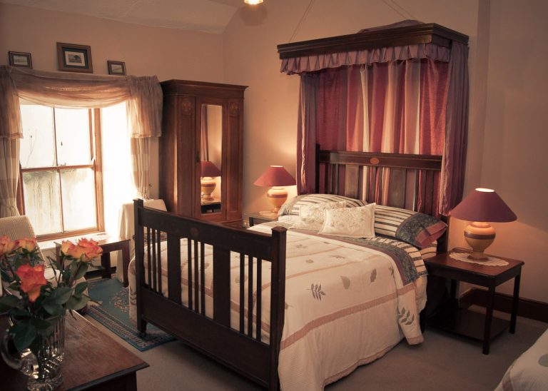 photo of a bedroom of historic guesthouse Newpark House in Ennis, Co Clare