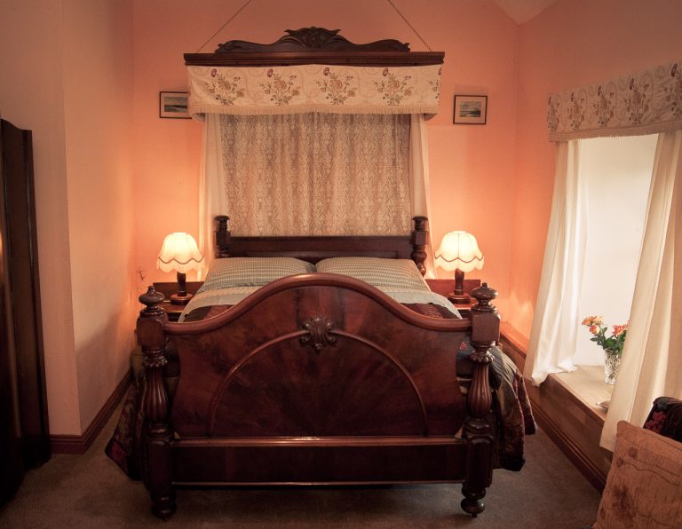 photo of a bedroom of historic guesthouse Newpark House in Ennis, Co Clare